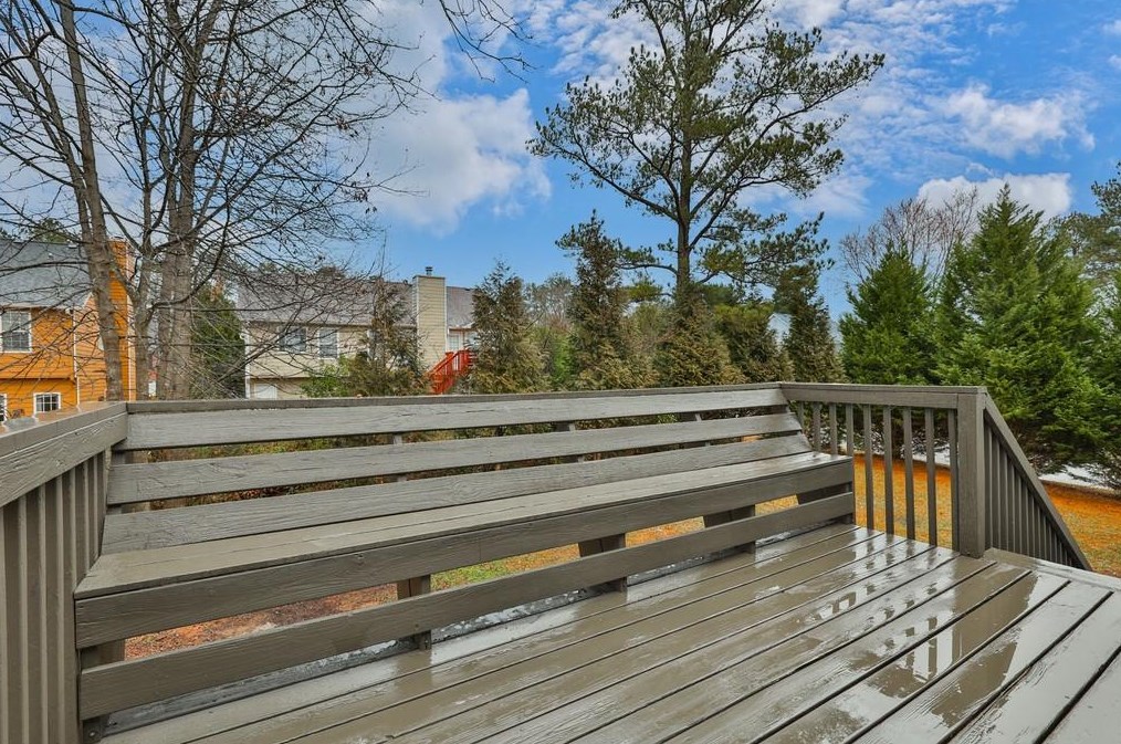 221 Oak Vista Ct, Lawrenceville GA  30044-6721 exterior