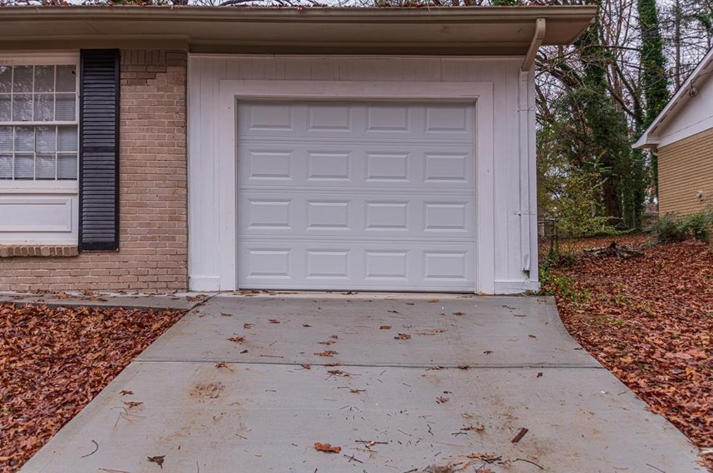 4442 Malibu Dr, Decatur GA  30035-1505 exterior