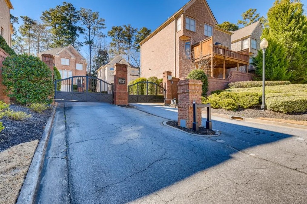 7330 Village Creek Trce, Atlanta GA 30328-6765 exterior