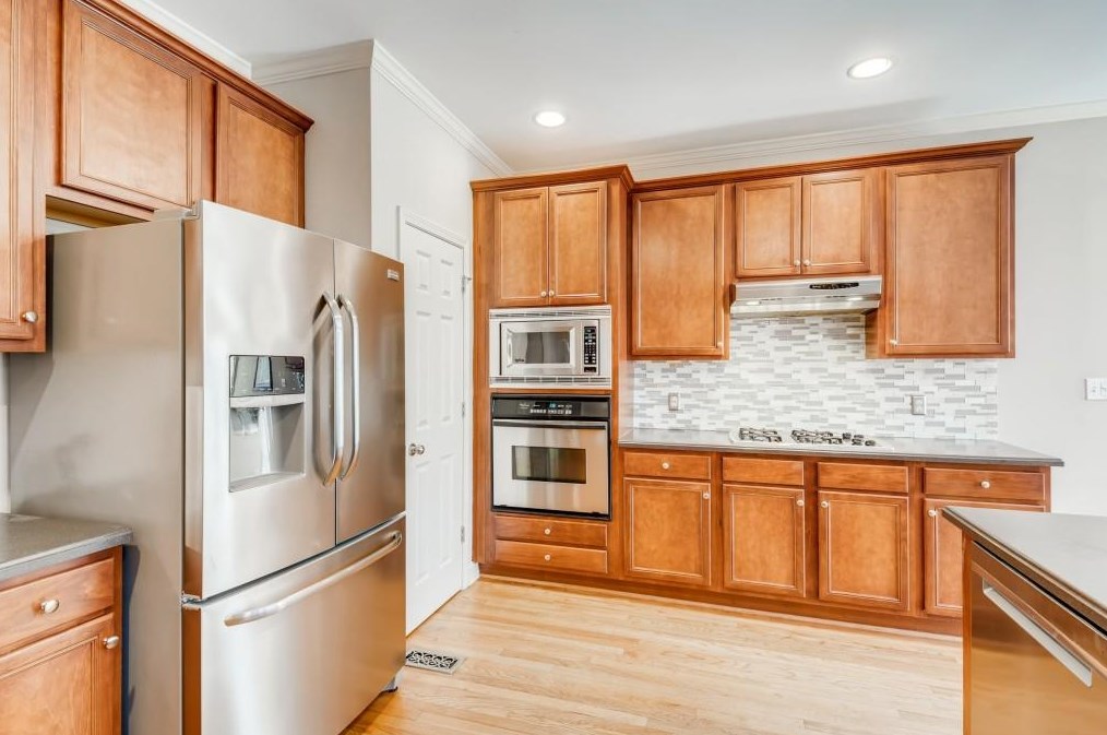 7330 Village Creek Trce, Atlanta GA 30328-6765 exterior