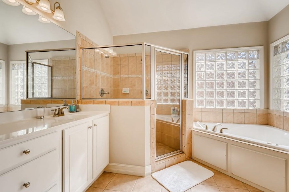 7330 Village Creek Trce, Atlanta GA 30328-6765 exterior