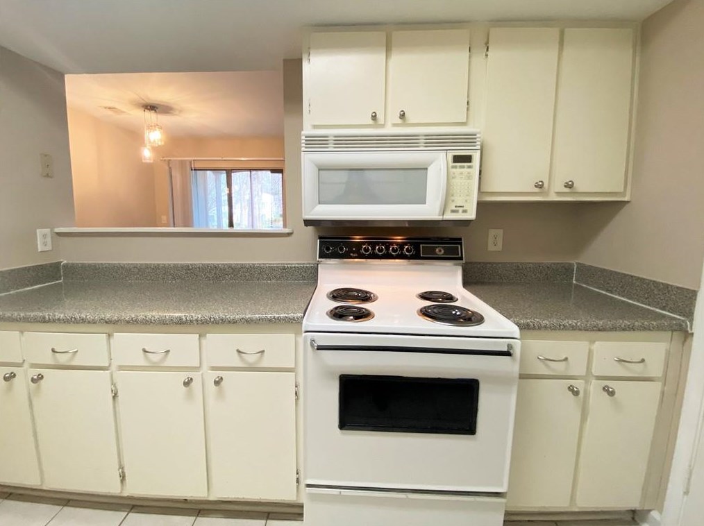 1110 Wingate Way, Atlanta GA  30350-4946 exterior