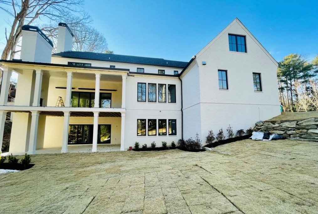 5365 Mount Vernon Pkwy, Atlanta GA  30327-4735 exterior