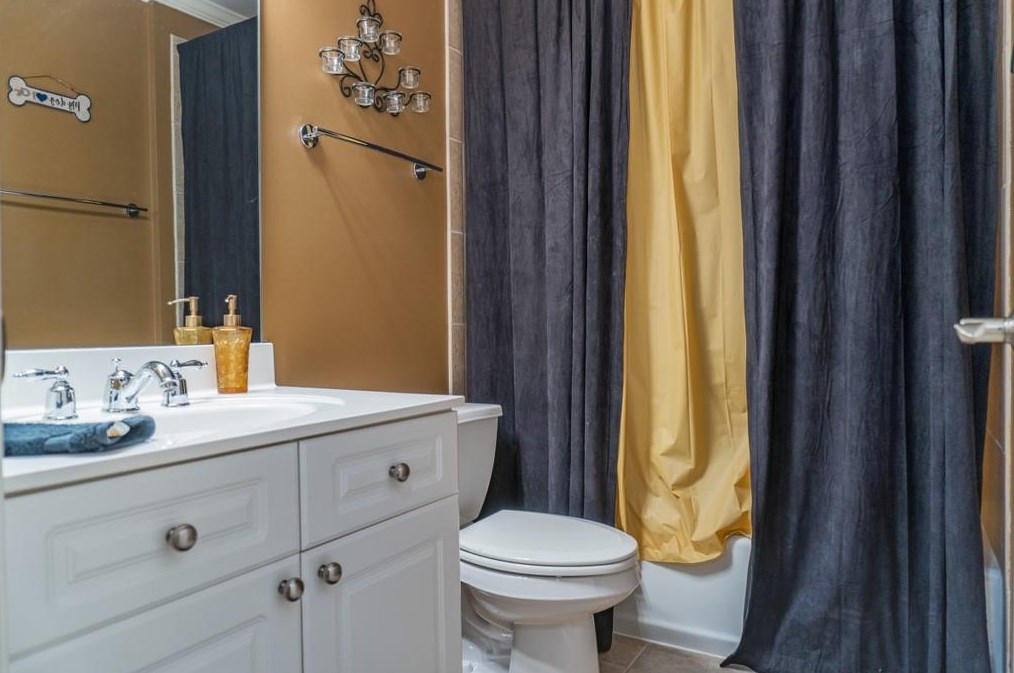 2106 Murren Dr, Smyrna GA 30080-6520 exterior