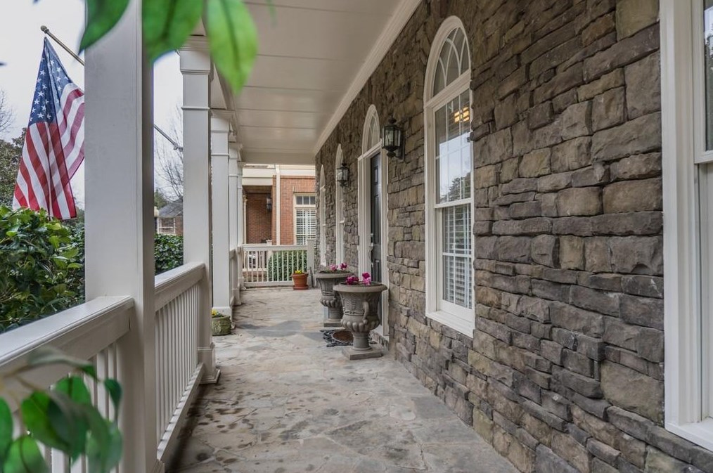 2106 Murren Dr, Smyrna GA 30080-6520 exterior