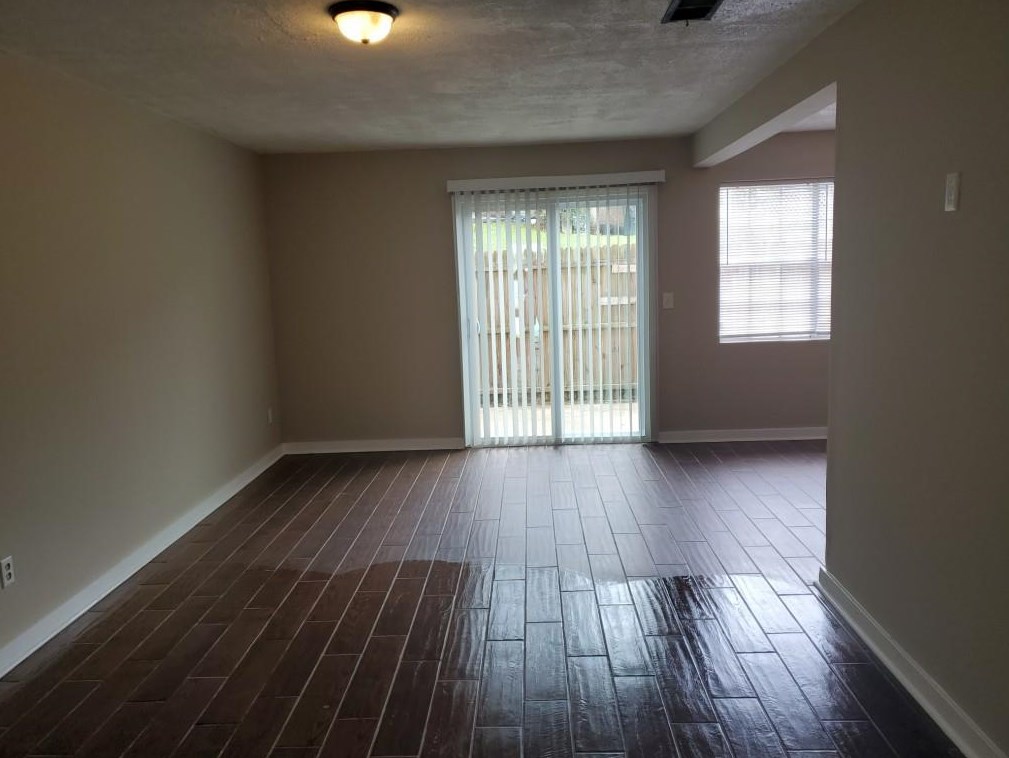 1111 Pine Tree Trl, Atlanta GA  30349-4999 exterior