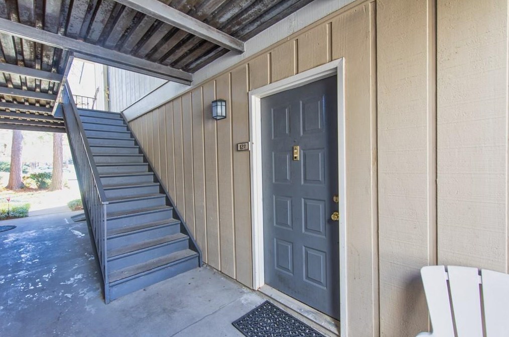 1211 Wingate Way, Atlanta GA  30350-4947 exterior