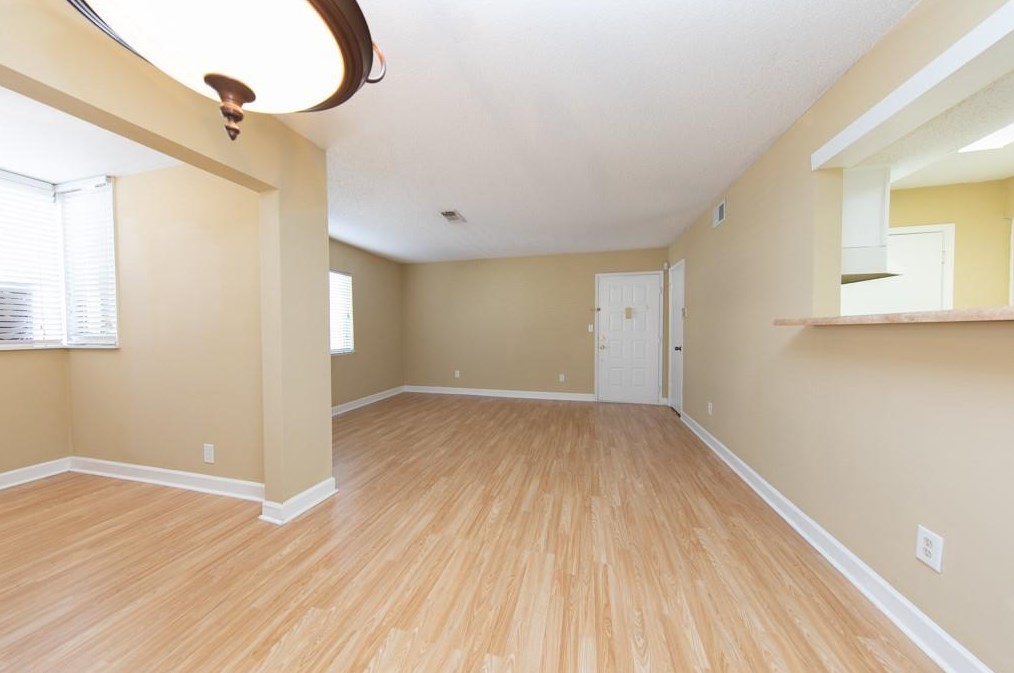 1211 Wingate Way, Atlanta GA  30350-4947 exterior