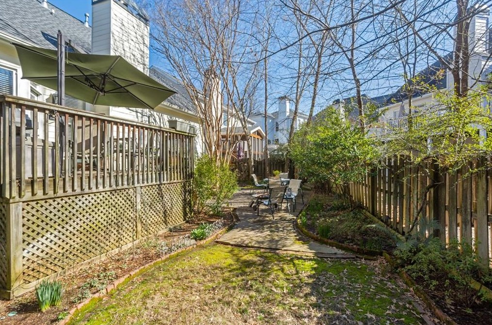 2246 Wayside Dr, Atlanta GA  30319-4011 exterior