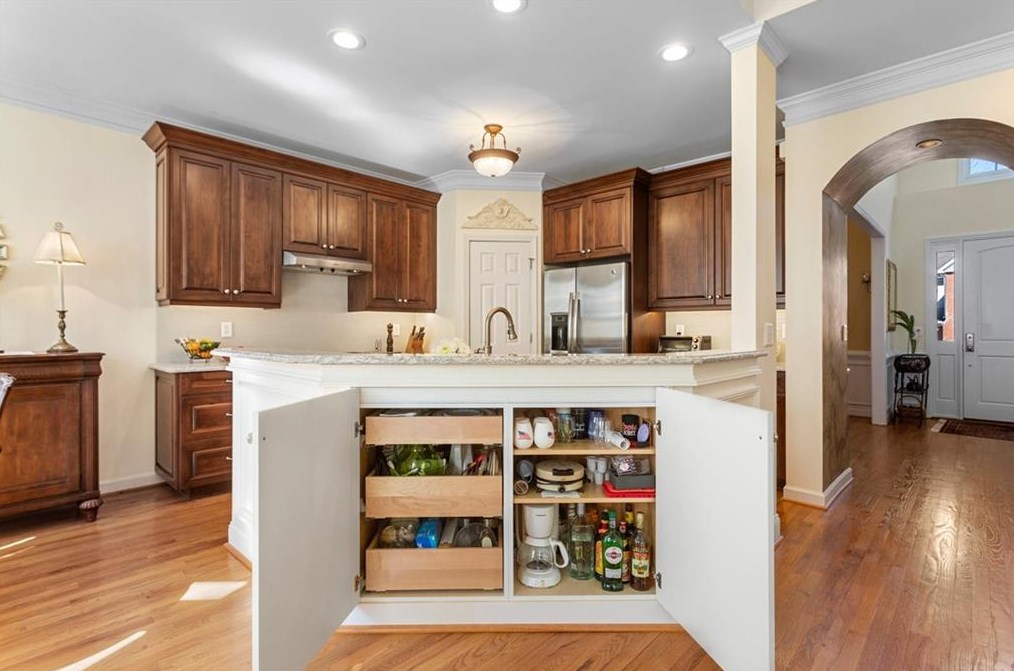 2246 Wayside Dr, Atlanta GA  30319-4011 exterior