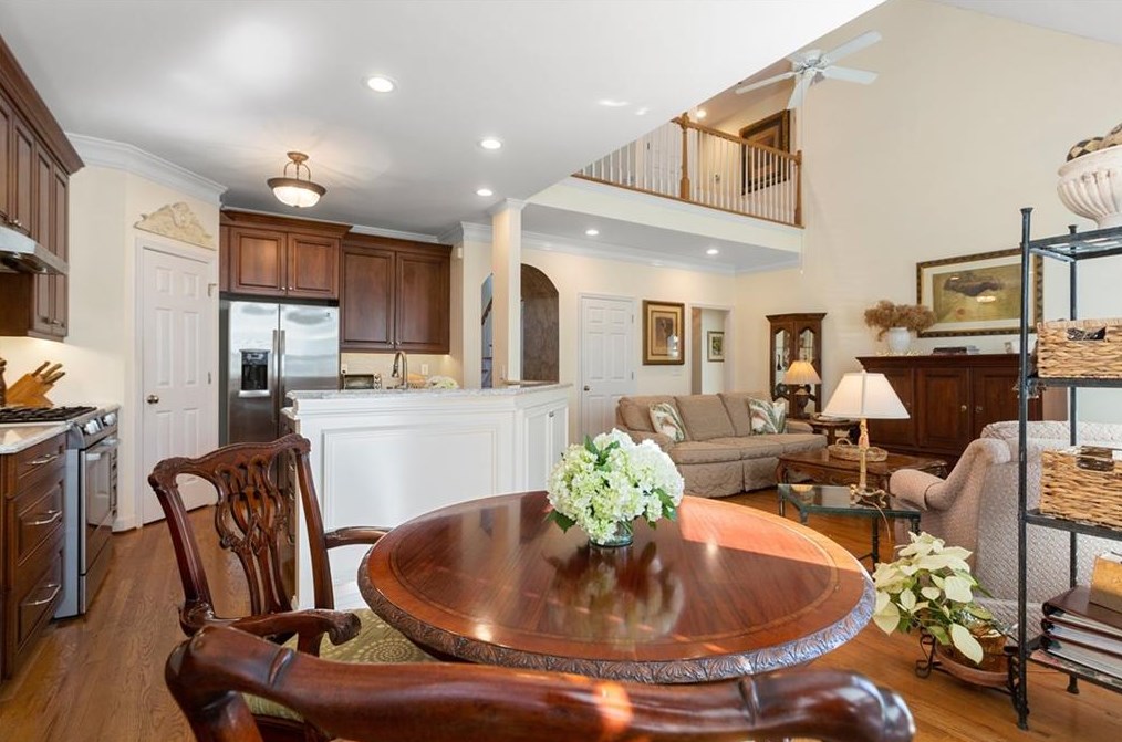 2246 Wayside Dr, Atlanta GA  30319-4011 exterior