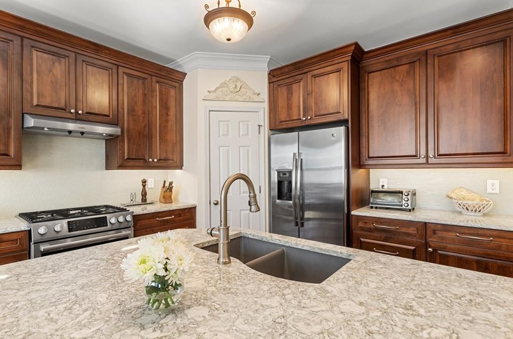 2246 Wayside Dr, Atlanta GA  30319-4011 exterior