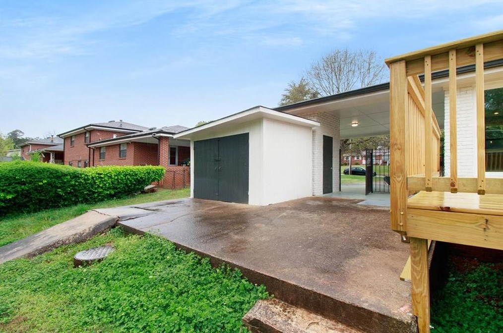 2349 Miriam Ln, Decatur GA  30032-5720 exterior