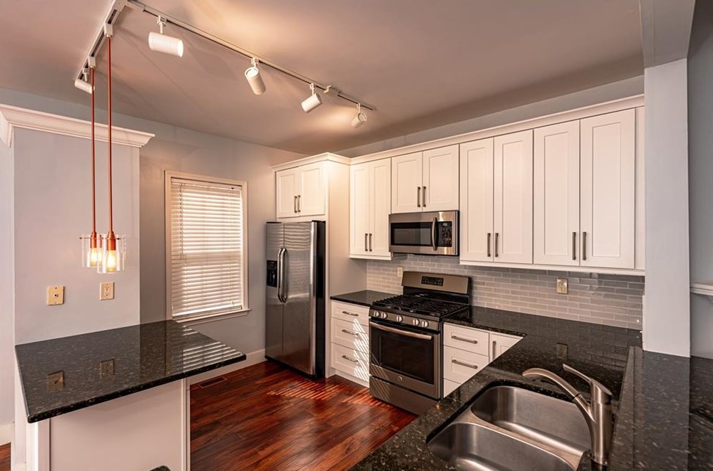 3403 Lathenview Ct, Alpharetta GA 30004-8914 exterior