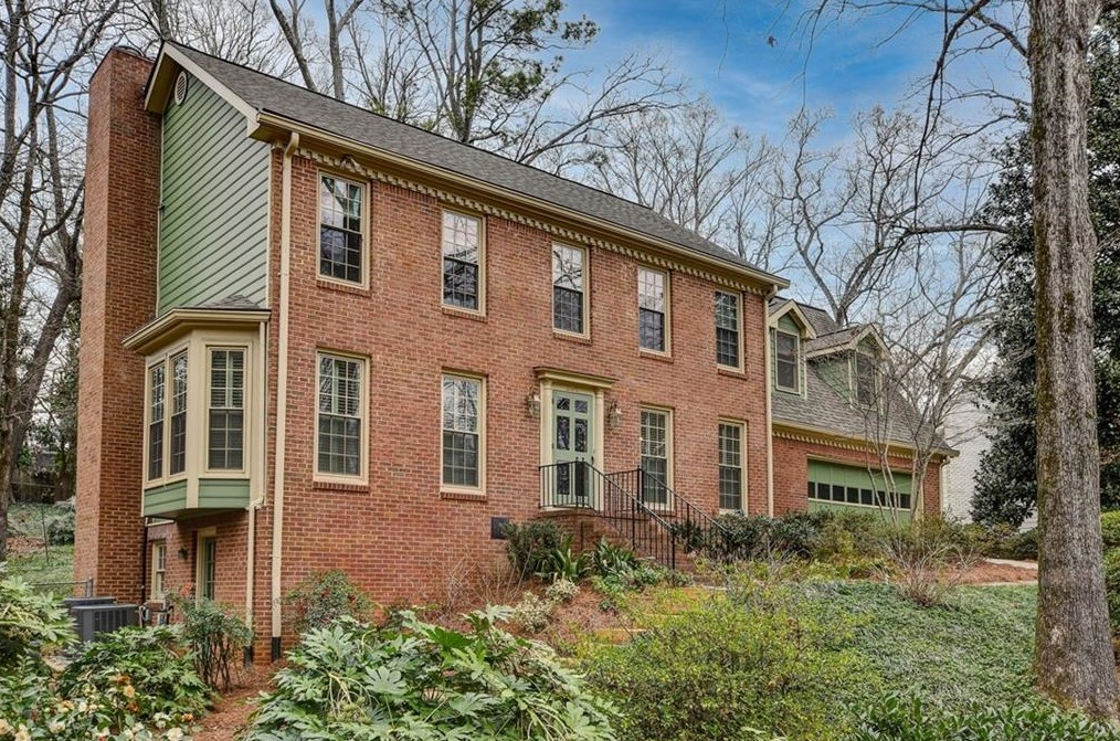 150 Overton Dr, Atlanta GA  30342-2020 exterior