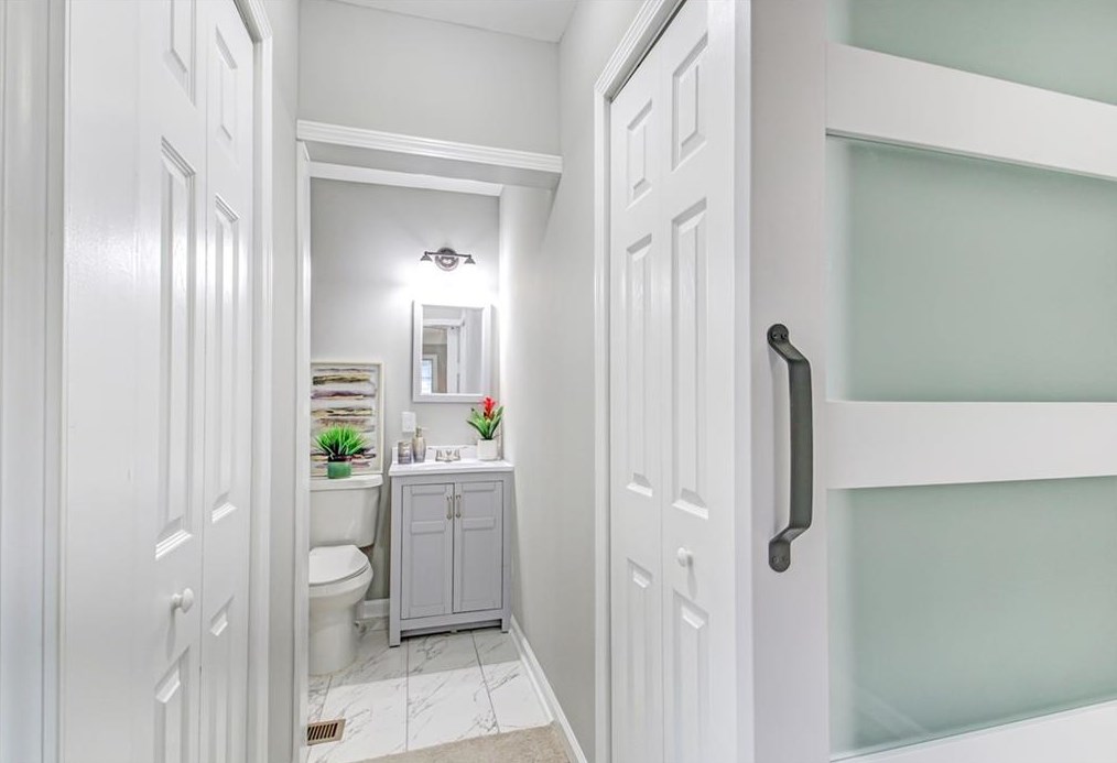 3340 Phillips Cir, Decatur GA  30032-4700 exterior