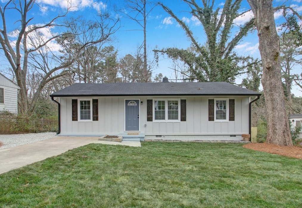 3340 Phillips Cir, Decatur GA  30032-4700 exterior