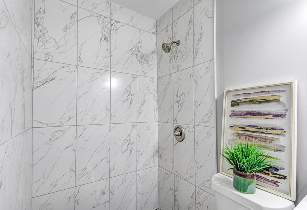 3340 Phillips Cir, Decatur GA  30032-4700 exterior