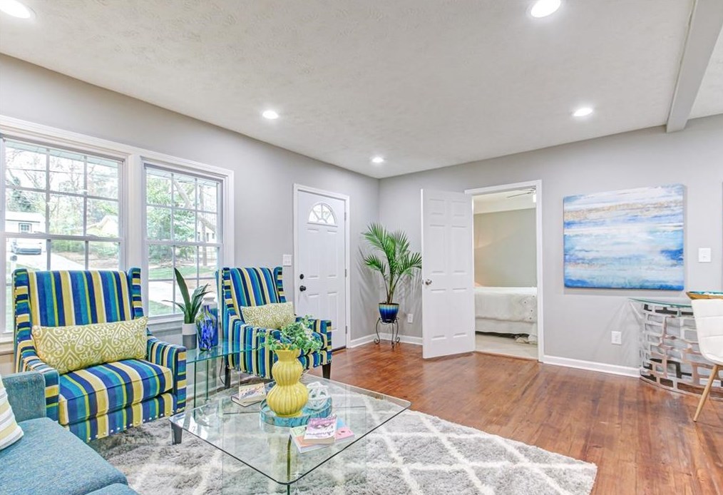 3340 Phillips Cir, Decatur GA  30032-4700 exterior