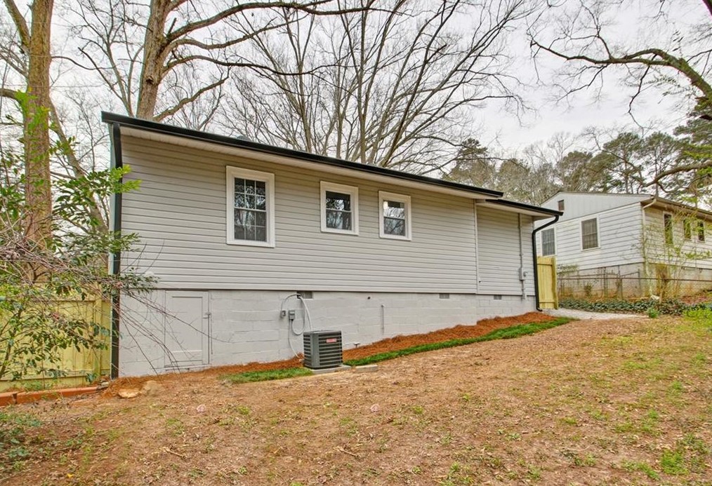 3340 Phillips Cir, Decatur GA  30032-4700 exterior