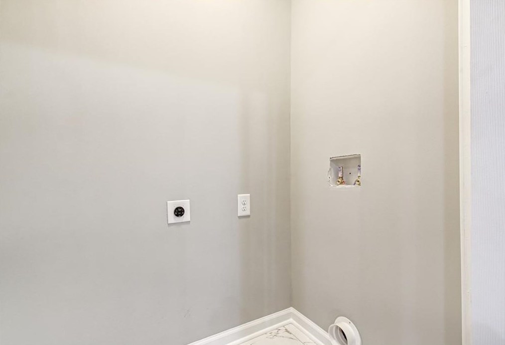 3340 Phillips Cir, Decatur GA  30032-4700 exterior