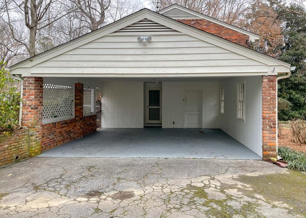 3640 Paces Valley Rd, Atlanta GA  30327-3206 exterior