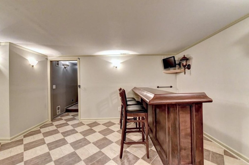 1760 Redbourne Dr, Atlanta GA  30350-5643 exterior