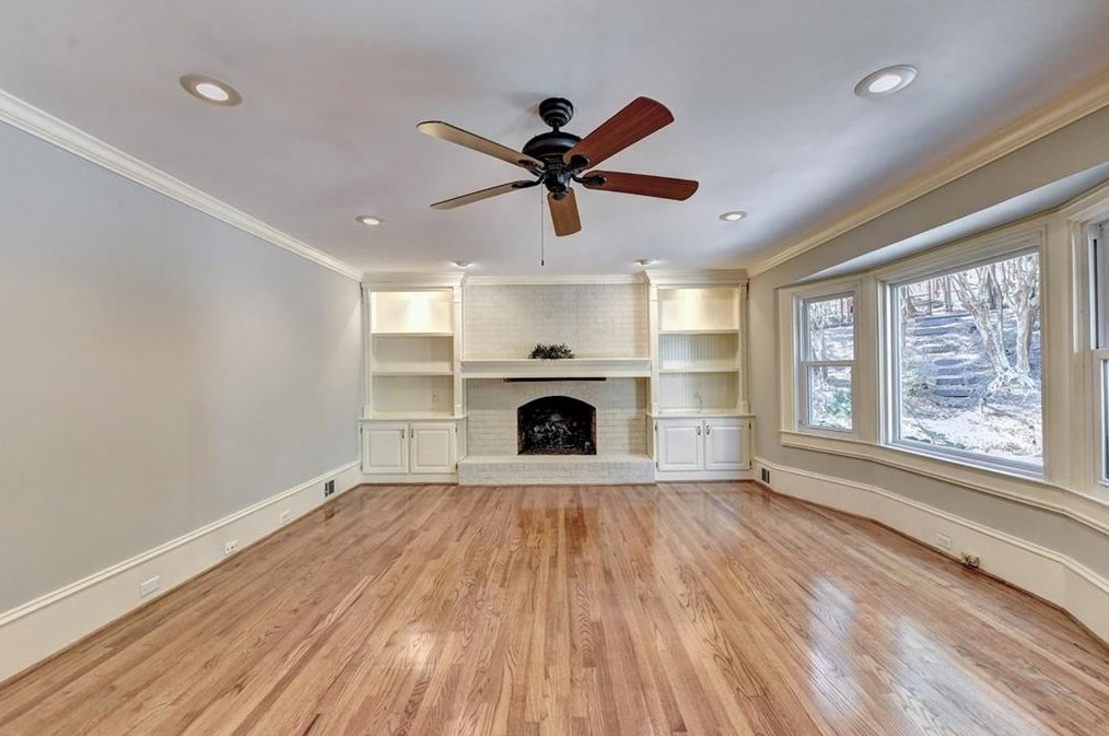 1760 Redbourne Dr, Atlanta GA  30350-5643 exterior