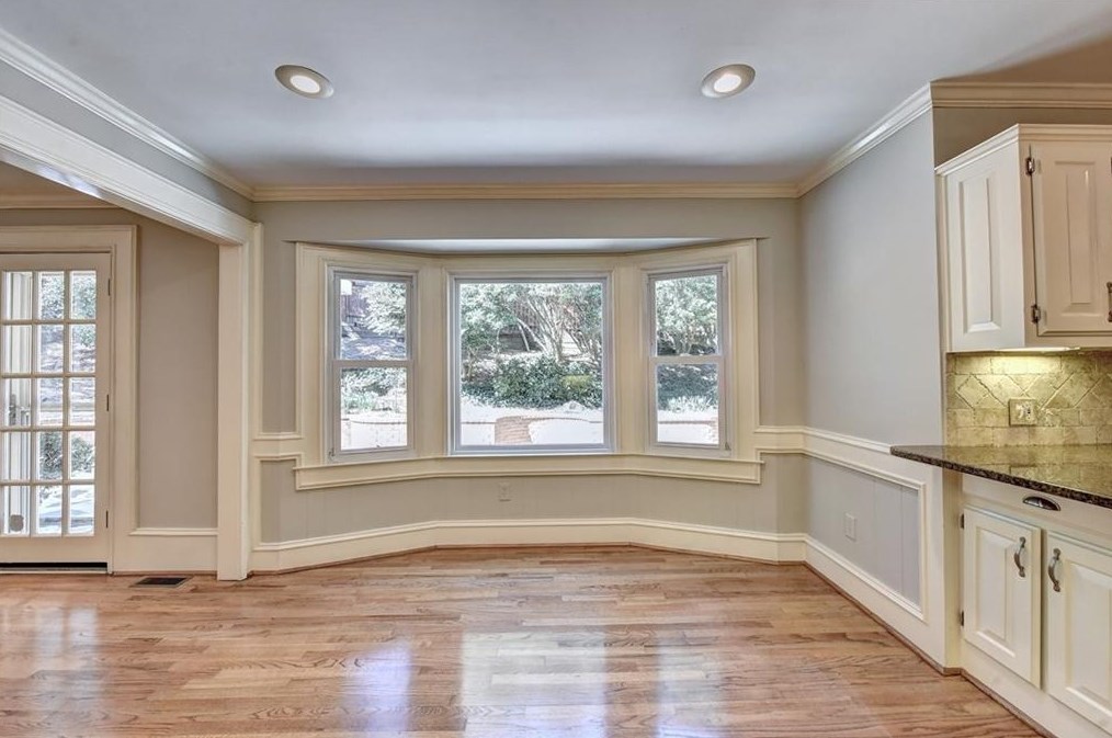 1760 Redbourne Dr, Atlanta GA  30350-5643 exterior