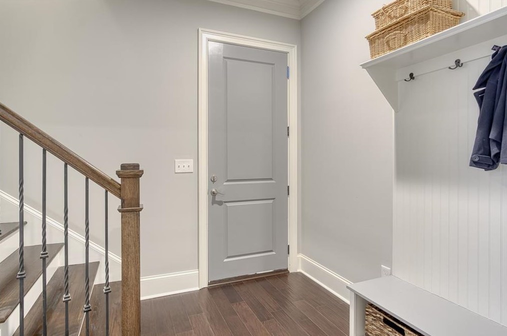 3146 Sprucewood Dr, Decatur GA  30033-2506 exterior