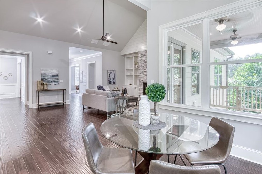 3146 Sprucewood Dr, Decatur GA  30033-2506 exterior