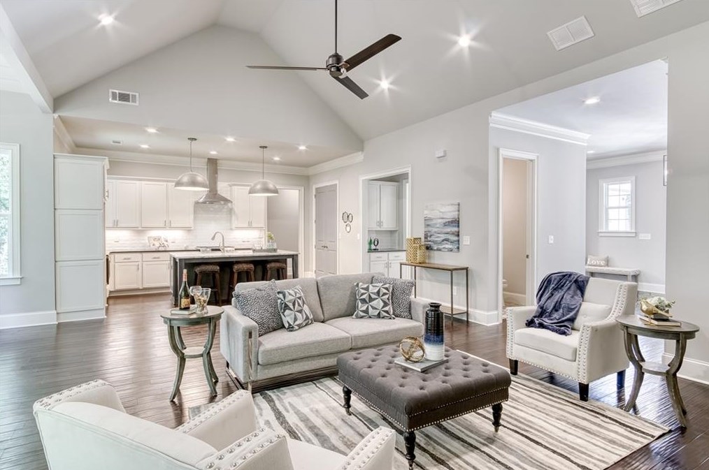 3146 Sprucewood Dr, Decatur GA  30033-2506 exterior