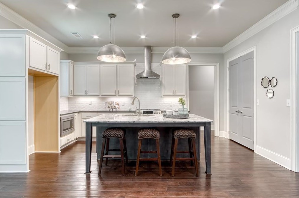 3146 Sprucewood Dr, Decatur GA  30033-2506 exterior