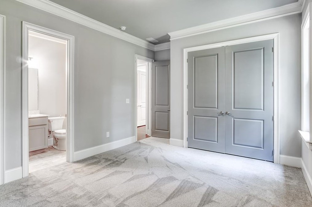 3146 Sprucewood Dr, Decatur GA  30033-2506 exterior