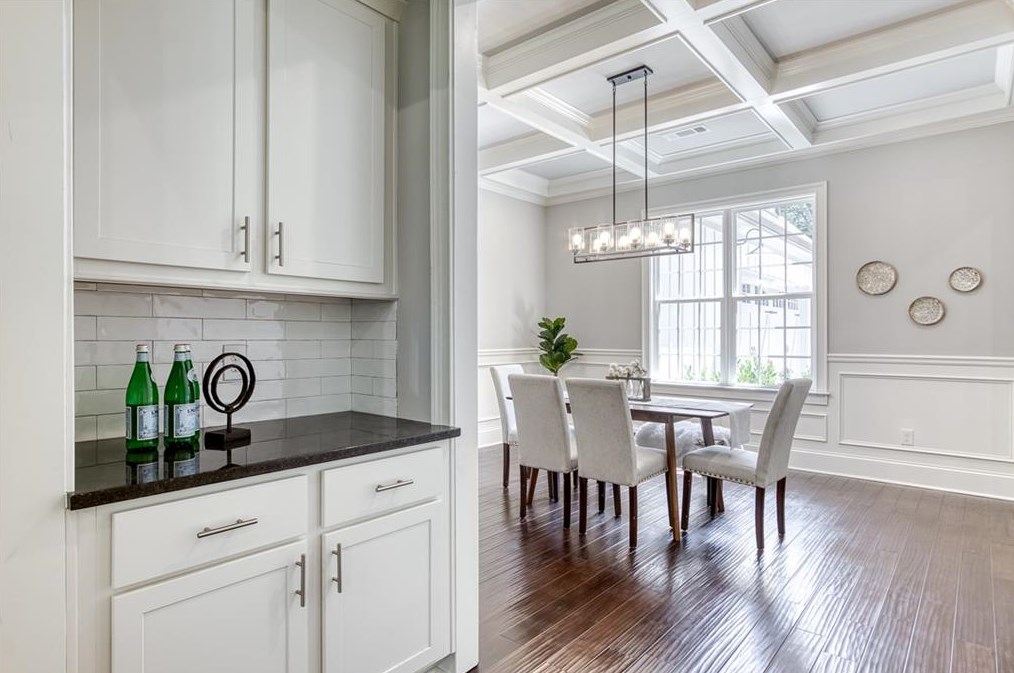 3146 Sprucewood Dr, Decatur GA  30033-2506 exterior