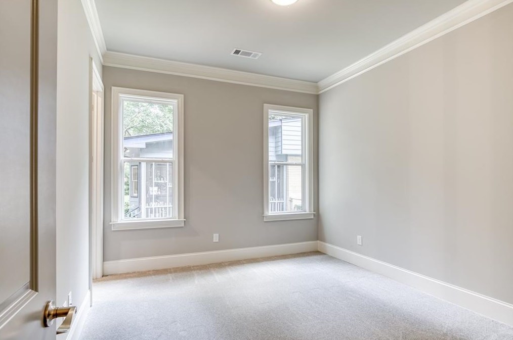 3146 Sprucewood Dr, Decatur GA  30033-2506 exterior