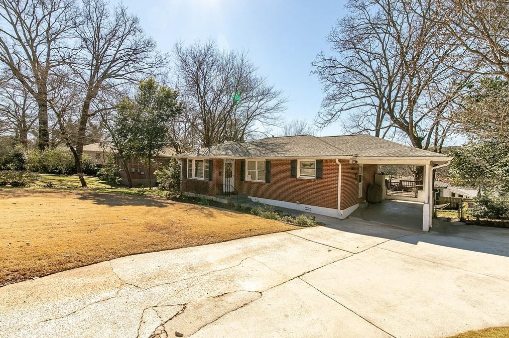 2393 Marion Cir, Decatur GA  30032-4072 exterior