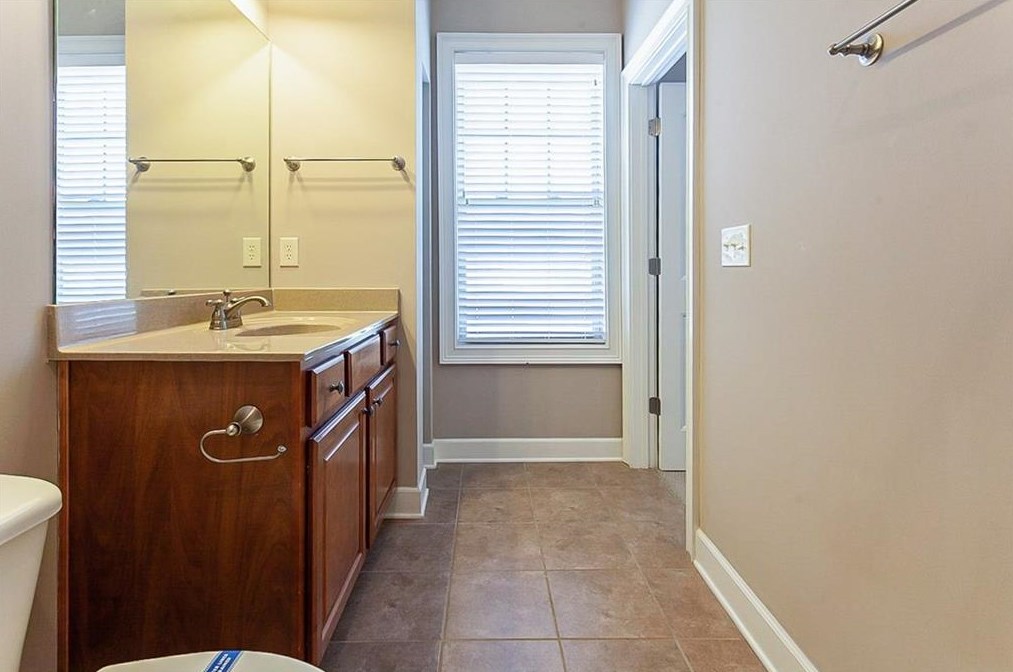 925 Telfair Close, Atlanta GA 30350-4901 exterior