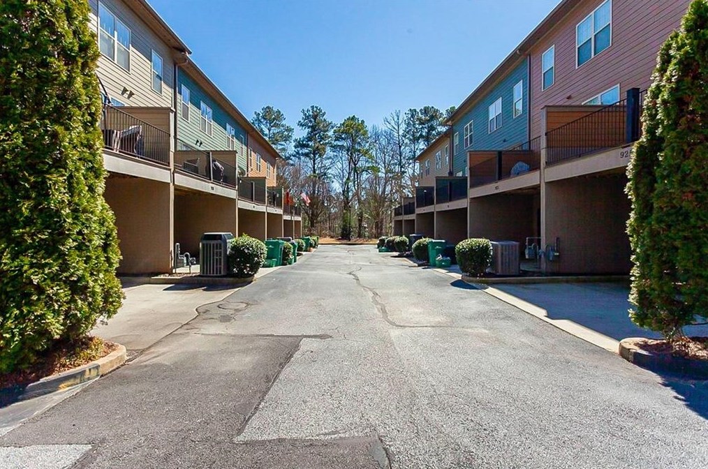 925 Telfair Close, Atlanta GA 30350-4901 exterior