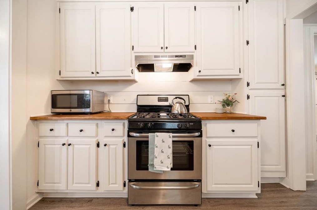 16075 Old Henderson Rd, Alpharetta GA 30004-2724 exterior