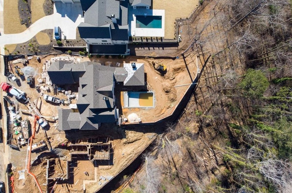 3332 Rilman Rd, Atlanta GA  30327-1507 exterior