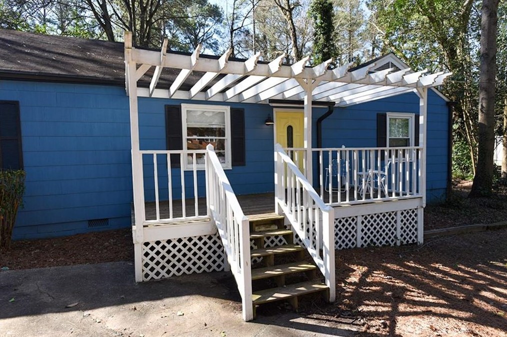 810 Gaylemont Cir, Decatur GA  30033-4852 exterior