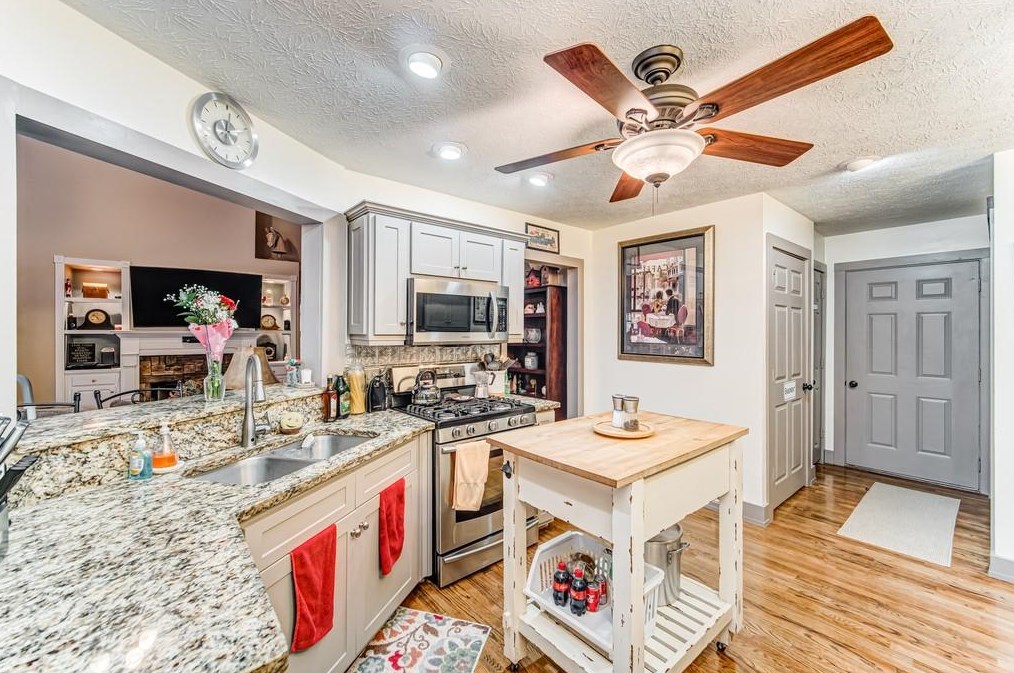 35 Eagle Pt Way, Dallas GA 30132-8490 exterior