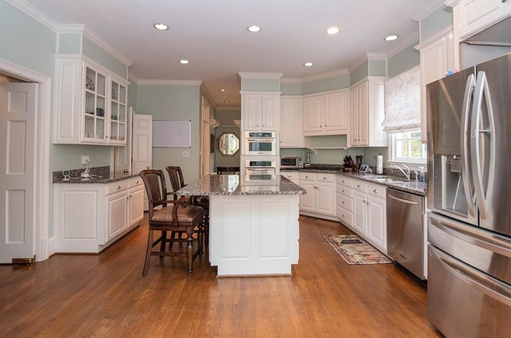 60 Old Vermont Pl, Atlanta GA  30328-4761 exterior