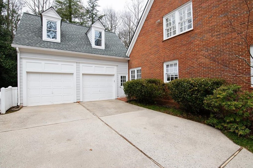 60 Old Vermont Pl, Atlanta GA  30328-4761 exterior