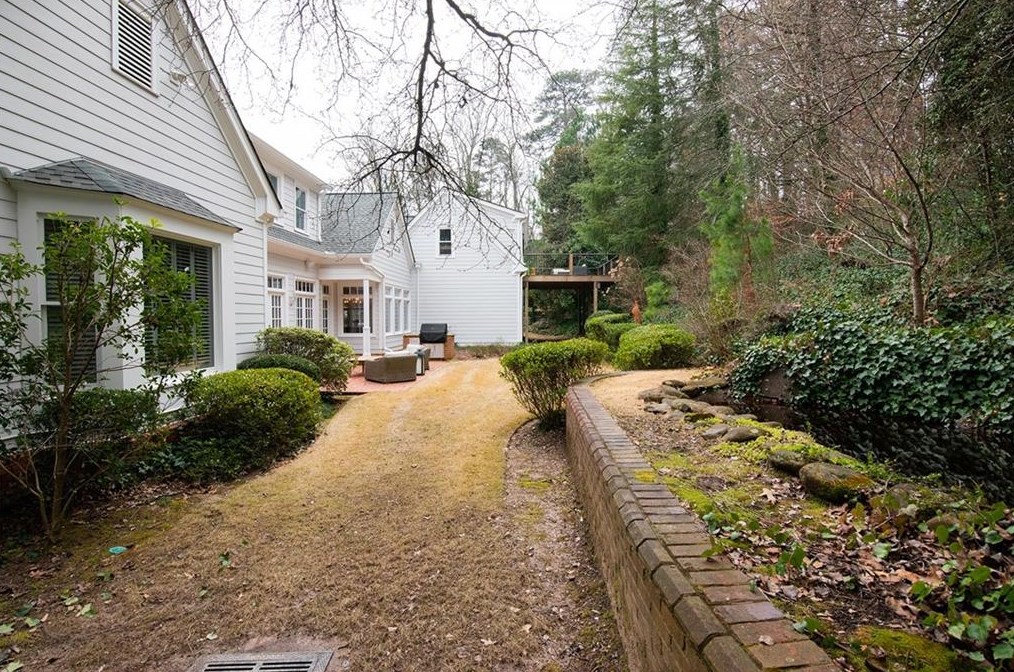 60 Old Vermont Pl, Atlanta GA  30328-4761 exterior