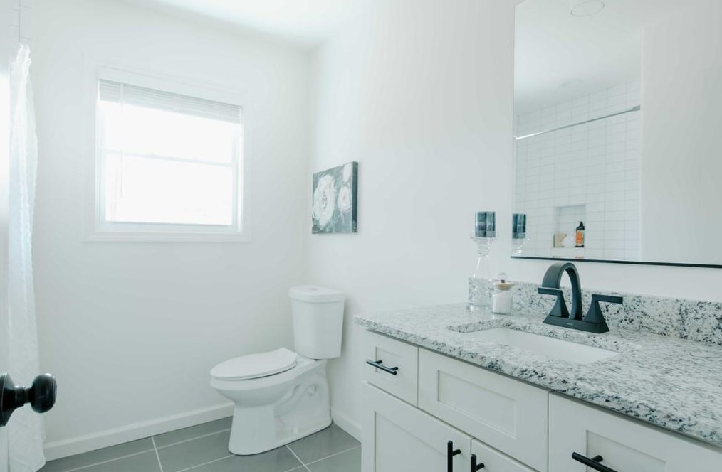 1269 Thurgood St, Atlanta GA 30314-2552 exterior