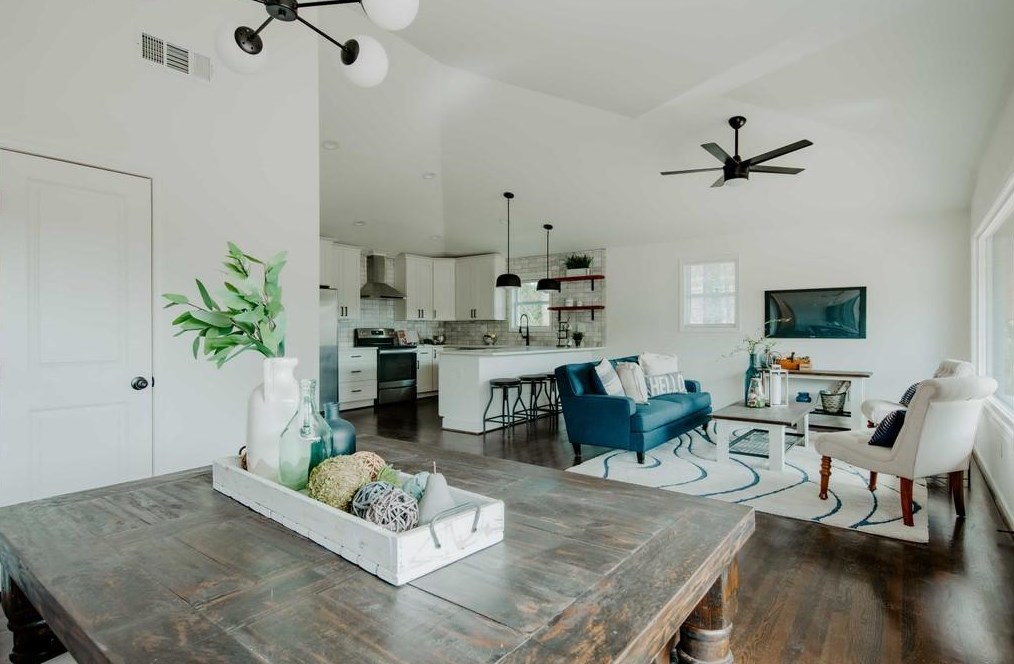 1269 Thurgood St, Atlanta GA 30314-2552 exterior