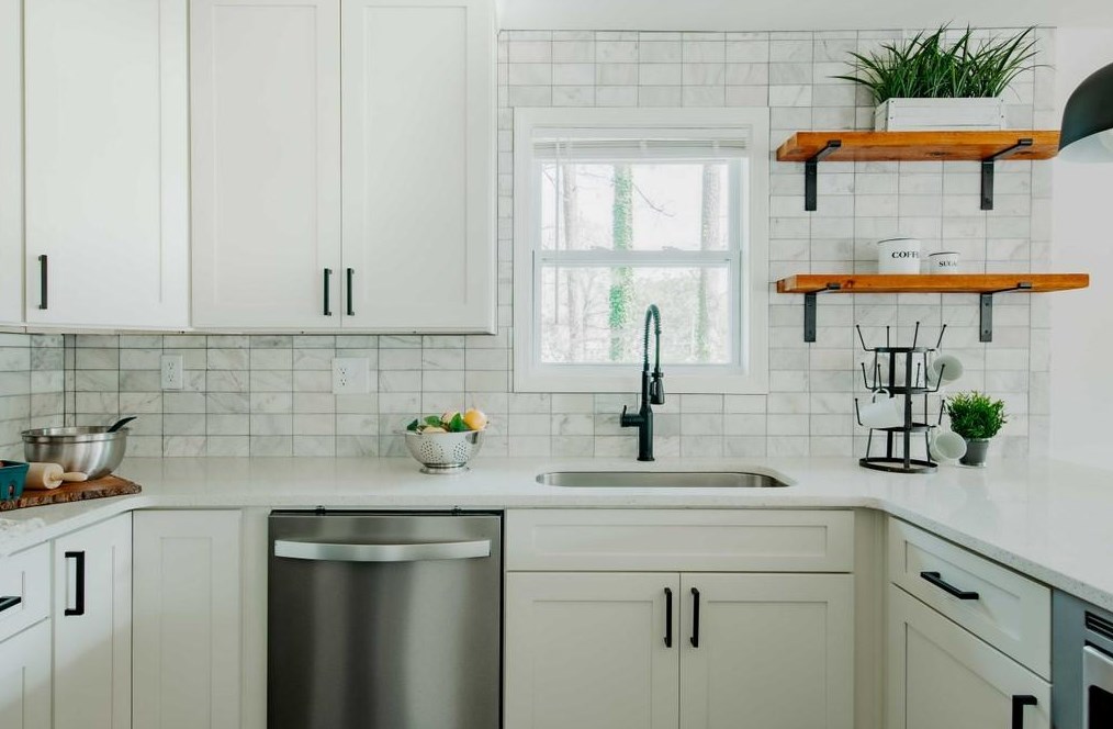 1269 Thurgood St, Atlanta GA 30314-2552 exterior