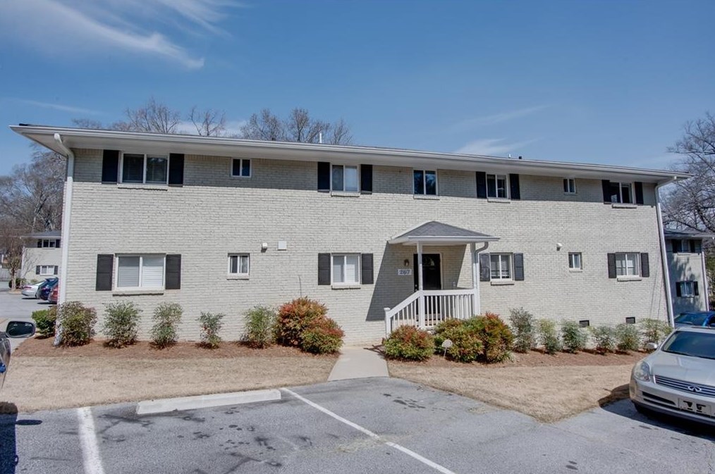 267 Jefferson Pl, Decatur GA  30030-3655 exterior